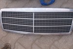 Mercedes W202    ---   atrapa chłodnicy GRILL
