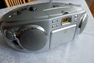 Radiomagnetofon z CD