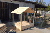 Zamykana Piaskownica z Daszkiem