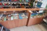 Regały i witryny sklepowe