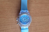 Zegarek damski podświetlany