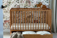 Drewniane łóżeczko dla dziecka