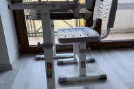 Biurko i krzesło regulowane rosnące z dzieckiem