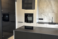 64m2, II piętro, 4 pokoje, po remoncie