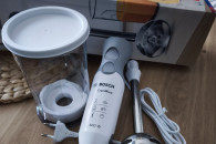 Bosch Blender ręczny z pojemnikiem nowy.