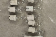 Oprawki z żarówkami