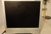 Sprzedam monitor LCD z funkcją telewizora 17 ca