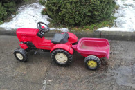 TRAKTOR Z PRZYCZEPKA