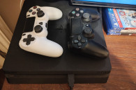 PlayStation 4 500GB 2 pady 14 gier i podstawka