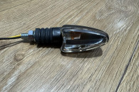 Kierunkowskazy białe trójkątne